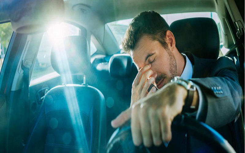 چرا وقتی خسته اید نباید رانندگی کنید؟