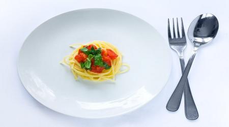 چگونه بدون پرخوری خودمان را سیر کنیم؟