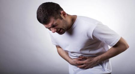 چرا بعد از غذا خوردن معده درد دارم؟