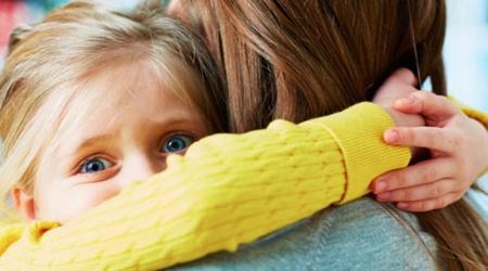  چطور اضطراب جدایی در کودک رو کاهش بدیم؟