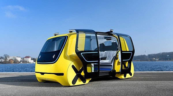سرویس های مدرسه بدون راننده می‌شوند! + عکس