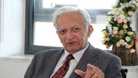دکترخدادوست پدر چشم پزشکی نوین ایران است