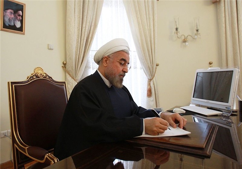پیامک تبریک روحانی قبل و بعد از انتخابات! + عکس
