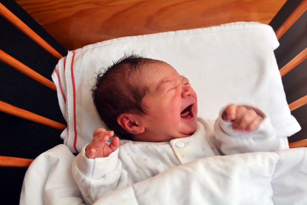  روش های معجزه آسا برای آرام کردن گریه نوزاد 