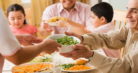 بعد از صرف غذا این 8 کار را نکنید