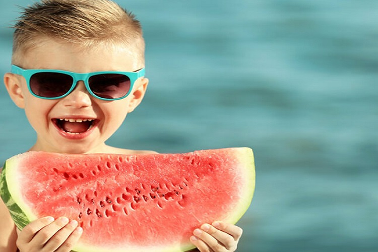 چگونه با گرمازدگی روزهای گرم مقابله کنیم؟ 