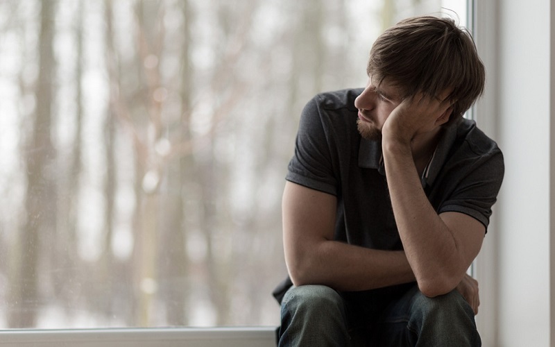  8 عادت مبتلایان به افسردگی پنهان