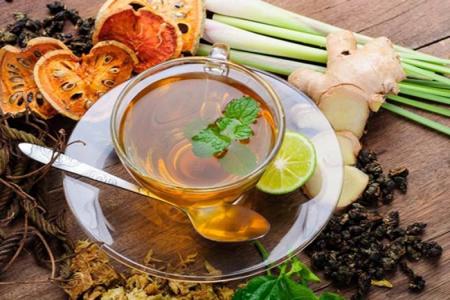 چگونه یک چای گیاهی لاغرکننده درست کنیم؟