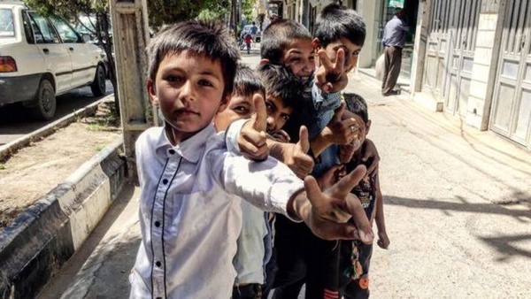 کودکان کار  خدمات دندانپزشکی دریافت می‌کنند 