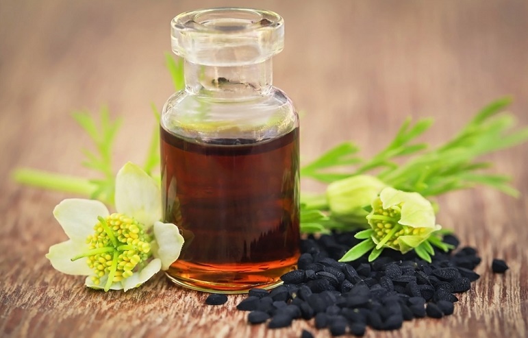 این روغن جلوی سفید شدن مو را می‌گیرد