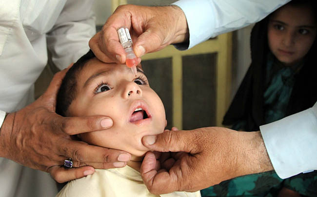 گزارش تصویری/واکسیناسیون فلج اطفال در سیستان و بلوچستان