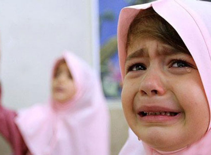 با ترس کودک از مدرسه منطقی برخورد کنیم