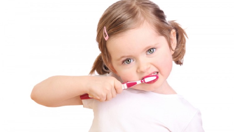 اهمیت آموزش بهداشت و سلامت دهان به فرزندانتان