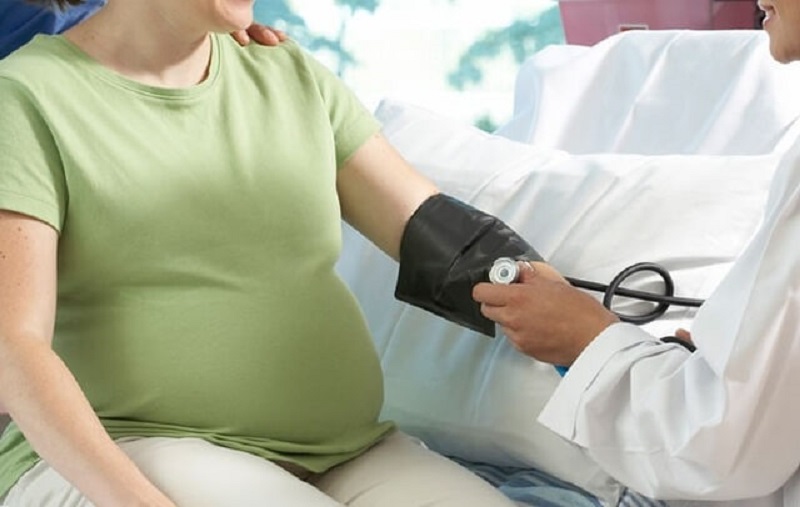 عوامل و نشانه های مسمومیت حاملگی
