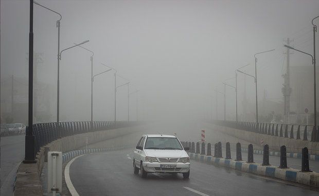 بارش باران و مه گرفتگی در برخی جاده‌های کشور