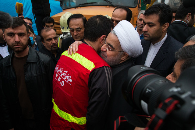گزارش تصویری/حضور رییس جمهور در محل حادثه ساختمان پلاسکو