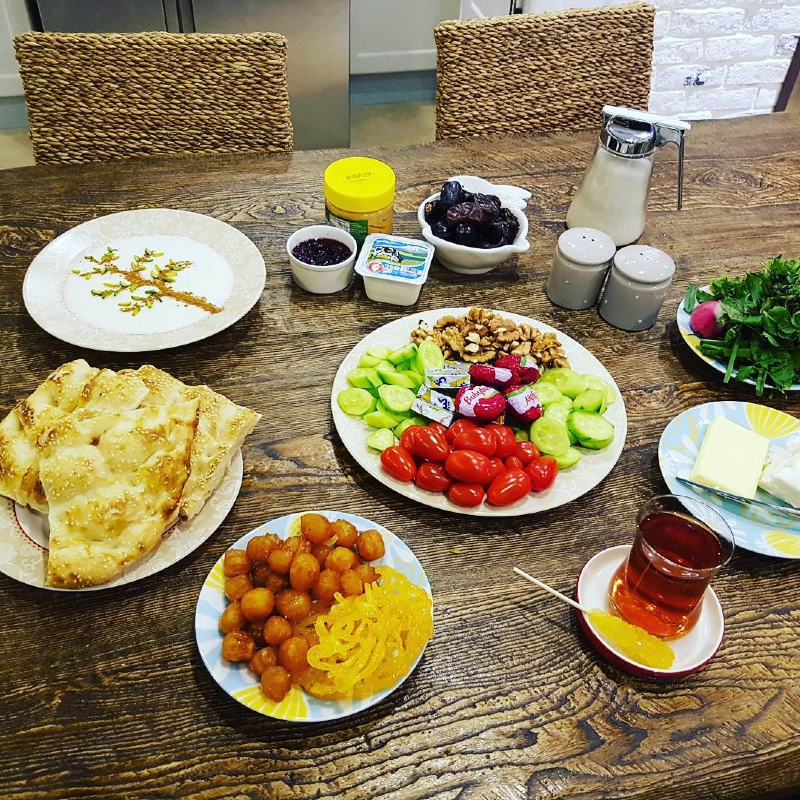 بلافاصله پس از صرف وعده سحری نخوابید