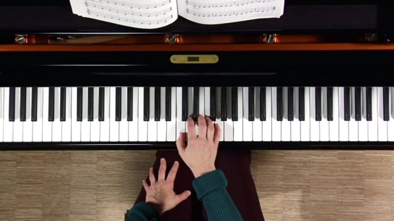 سمفونی اوتیسم روی صفحه پیانو