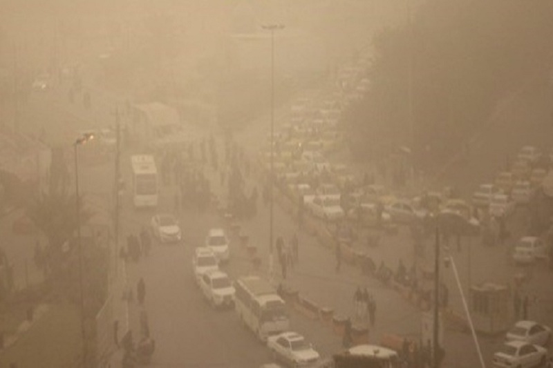 گرد و غبار ادارات شهر کرمان را تعطیل کرد