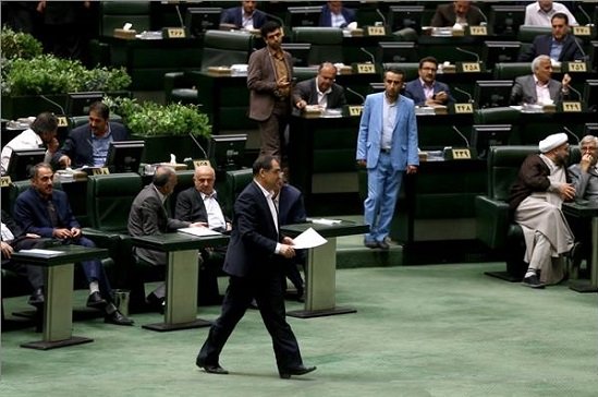 تقاضای نمایندگان درباره تخلفات هیات امنای ارزی تجهیزات پزشکی 
