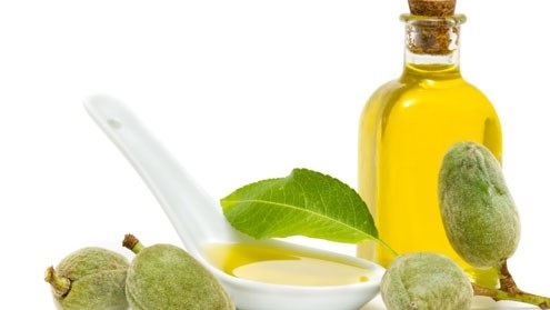  چگونه از روغن بادام برای پاک کردن آرایش استفاده کنیم؟
