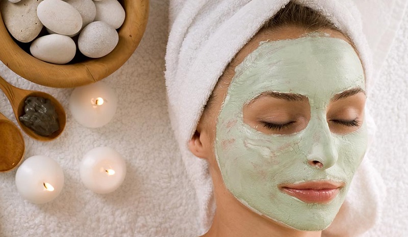  بهترین ماسک های گیاهی برای مبارزه با چین و چروک صورت
