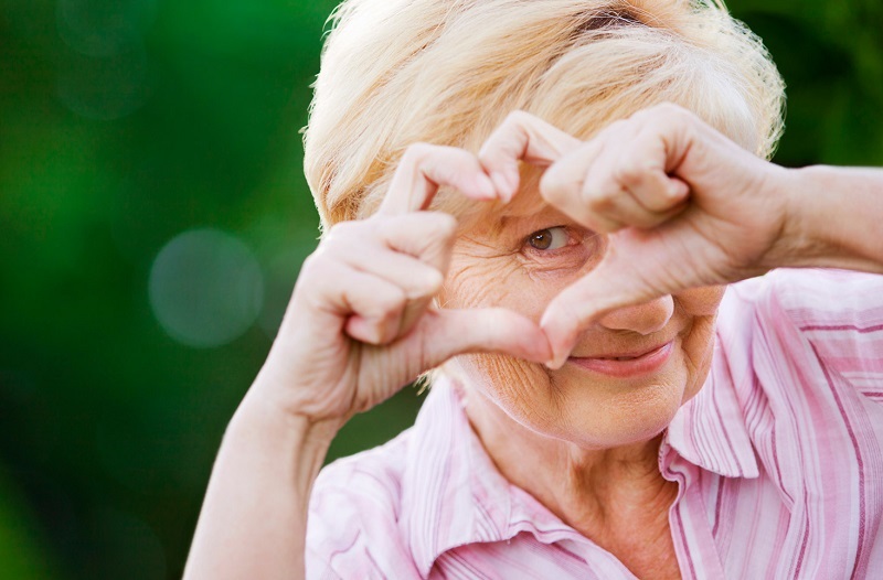 ۶ ترفند طلایی برای مقابله با آثار پیری