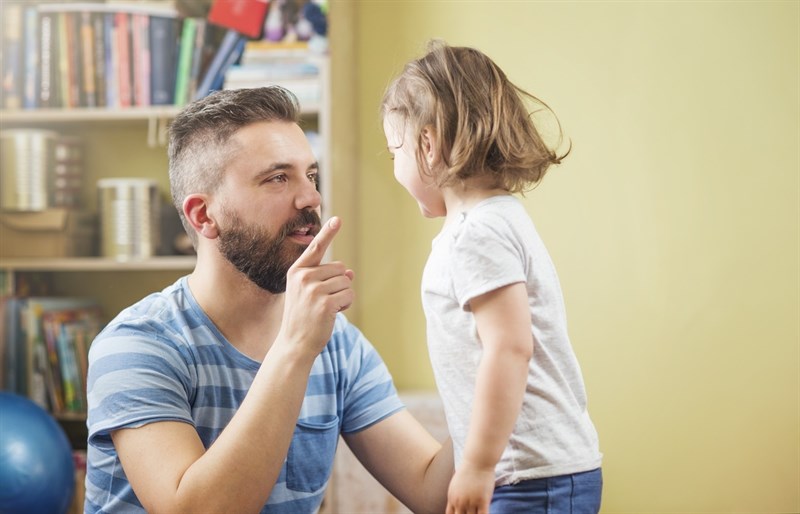 چگونه والدینی مقتدر باشیم؟ 