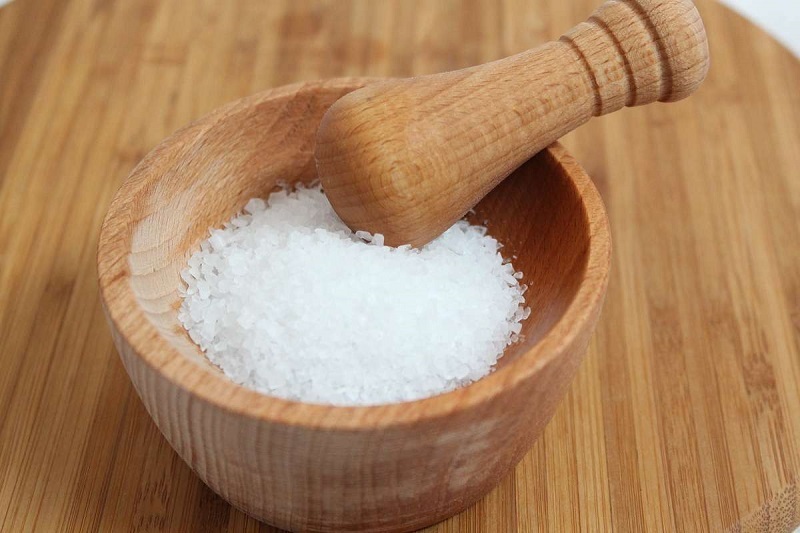  چرا با خوردن نمک فشار خون ما بالا می‌رود؟ 