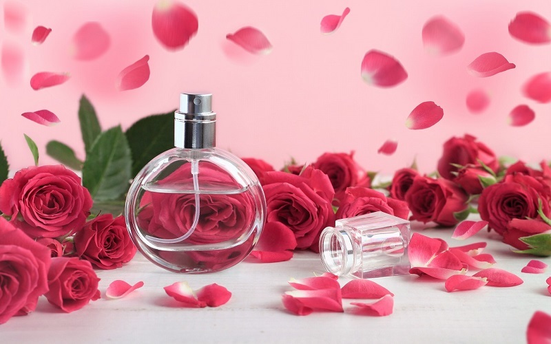  توصیه‌های امام رضا(ع) درمورد عطرزدن