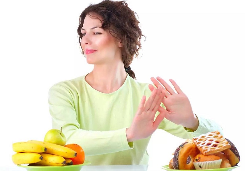  نمی‌توانید جلوی غذا خوردنتان را بگیرید؟ چشمتان را ببندید