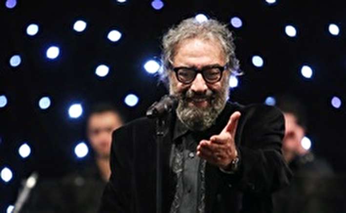 کارگردان ایرانی در کارناوال شادی دیشب مردم + عکس