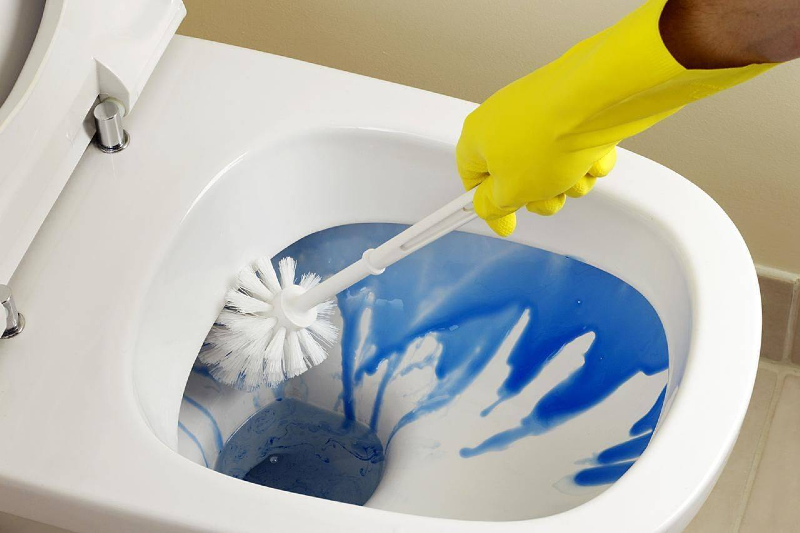 پاک کردن لکه های سفید به جا مانده صابون در حمام و دستشویی