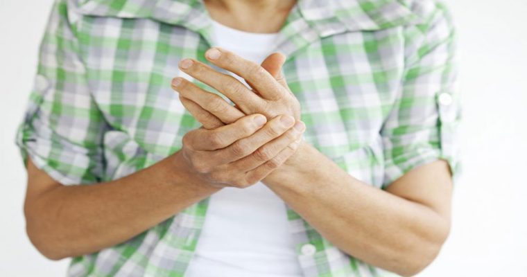 اینفوگرافیک /5دلیل تورم انگشت‌های دست