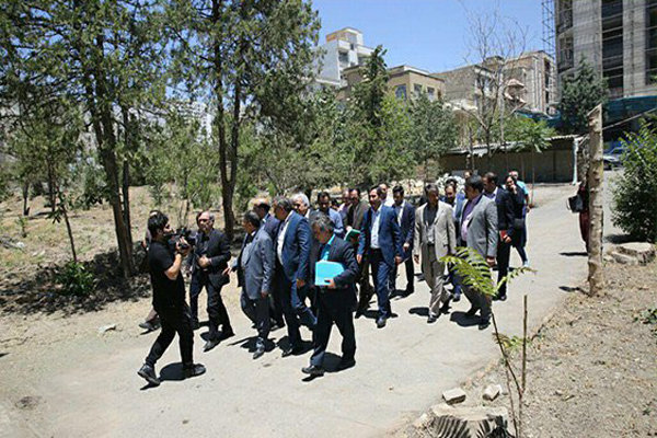 تبدیل بخش اعظمی از باغ برره به زمین بایر