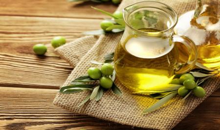 روزی این مقدار روغن زیتون عمر را بیشتر می کند