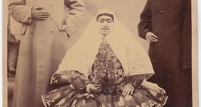 مادر مظفرالدین شاه قاجار ۱۰۰ سال پیش! + عکس