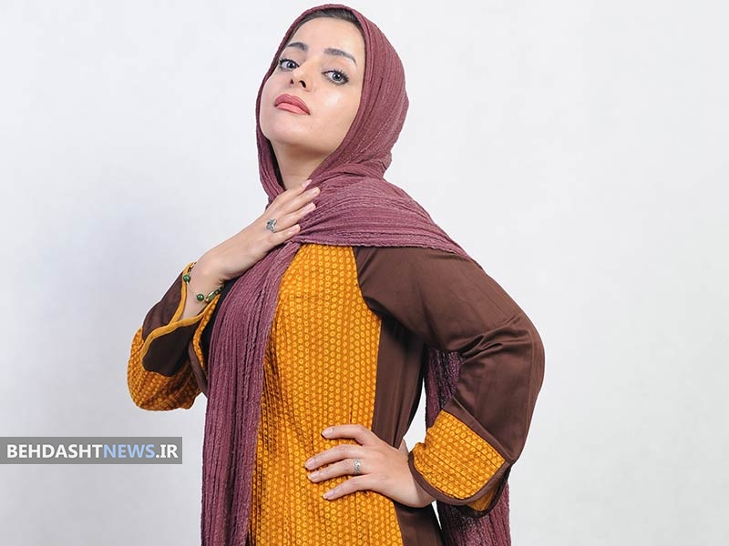 می‌ترسم دوستی با پسر مورد علاقه ام را با خانواده در میان بگذارم