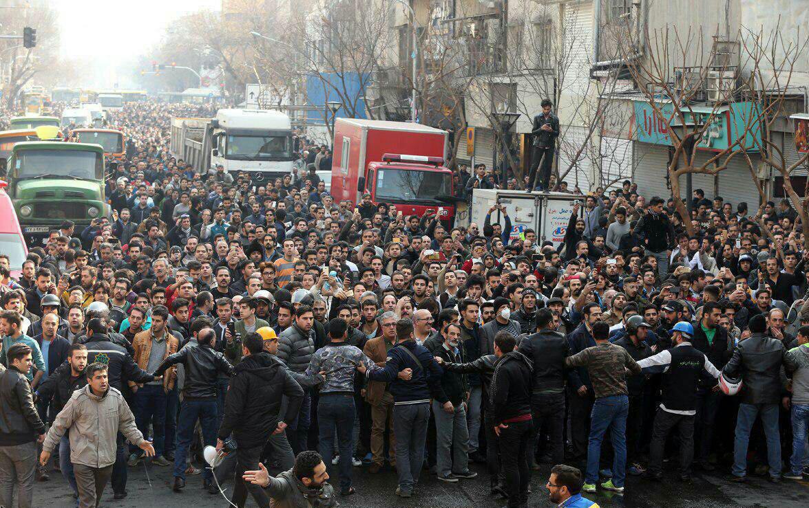 چرا ناظران پلاسکو زیاد بودند؟