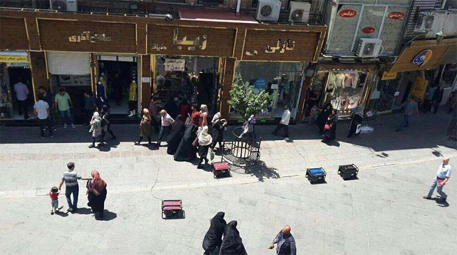 مغازه داران تبریزی دست به دامن ژنراتور شدند! + عکس