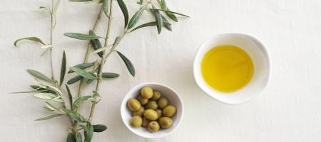  چگونه روغن زیتون اصل را تشخیص دهیم؟