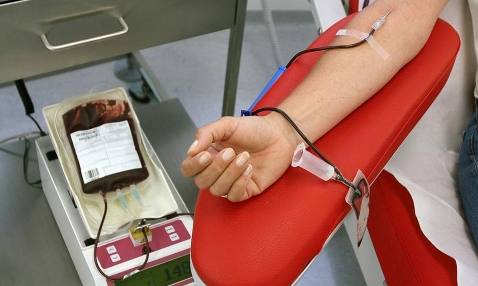 تزریق واکسن هپاتیت B برای اهداکنندگان مستمر خون