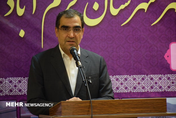 کار وزارت بهداشت بنگاه داری نیست