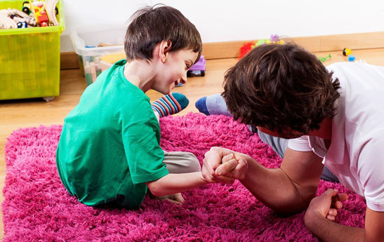 آشنا کردن کودک با برد و باخت