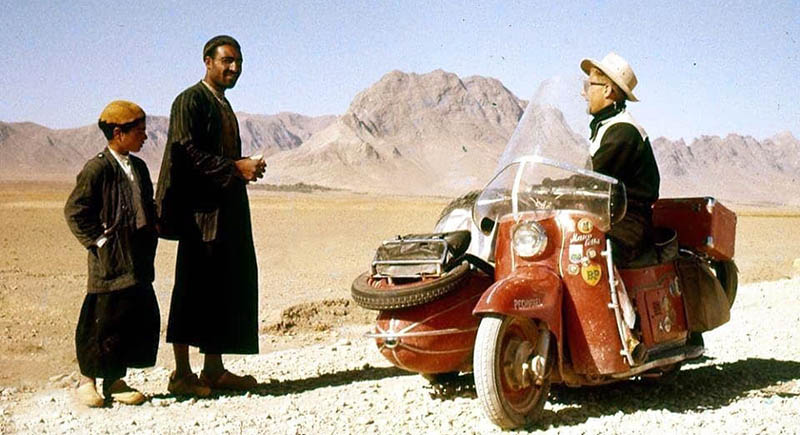 موتورسواری توریست انگلیسی در یزد! + عکس