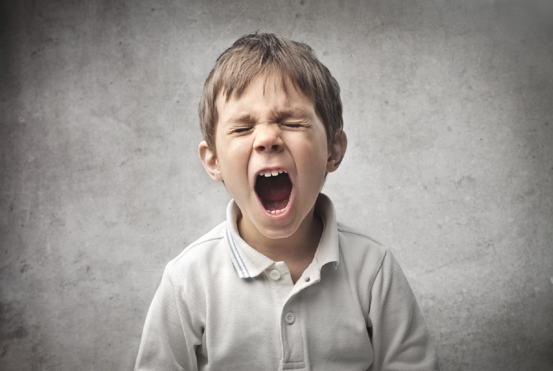 چگونه با کودک خشمگین رفتار کنیم؟