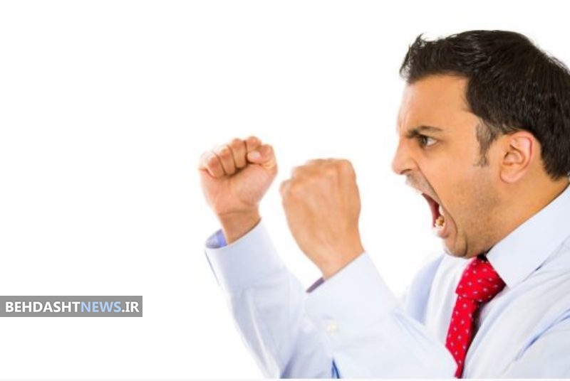همسر بدبینم هنگام عصبانیت، بددهنی و به سمتم حمله می کند!