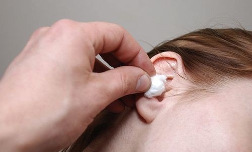  آیا پاک کردن گوش کار درستی است؟