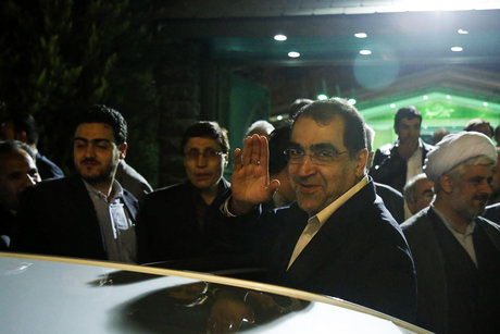  انتقاد وزیر بهداشت از سیگار کشیدن‌های زیاد در فیلم‌های جشنواره فجر