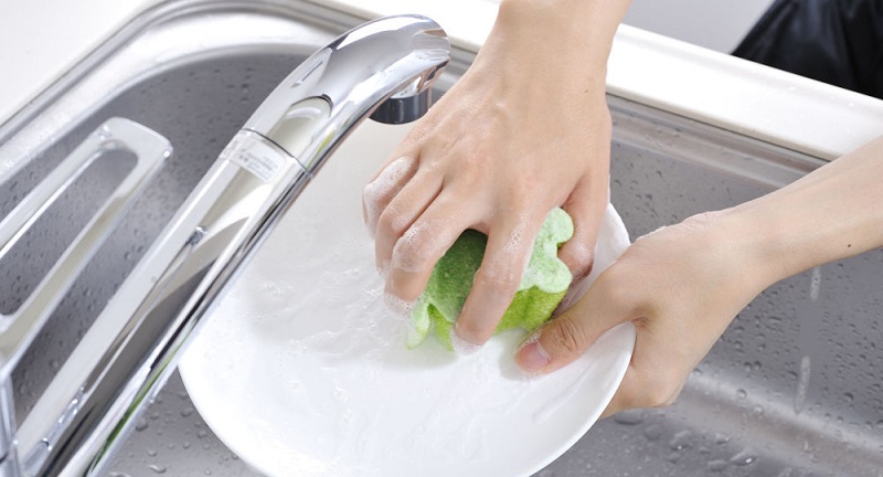روشهای صرفه جویی در آب برای شستن ظرف‌ها
